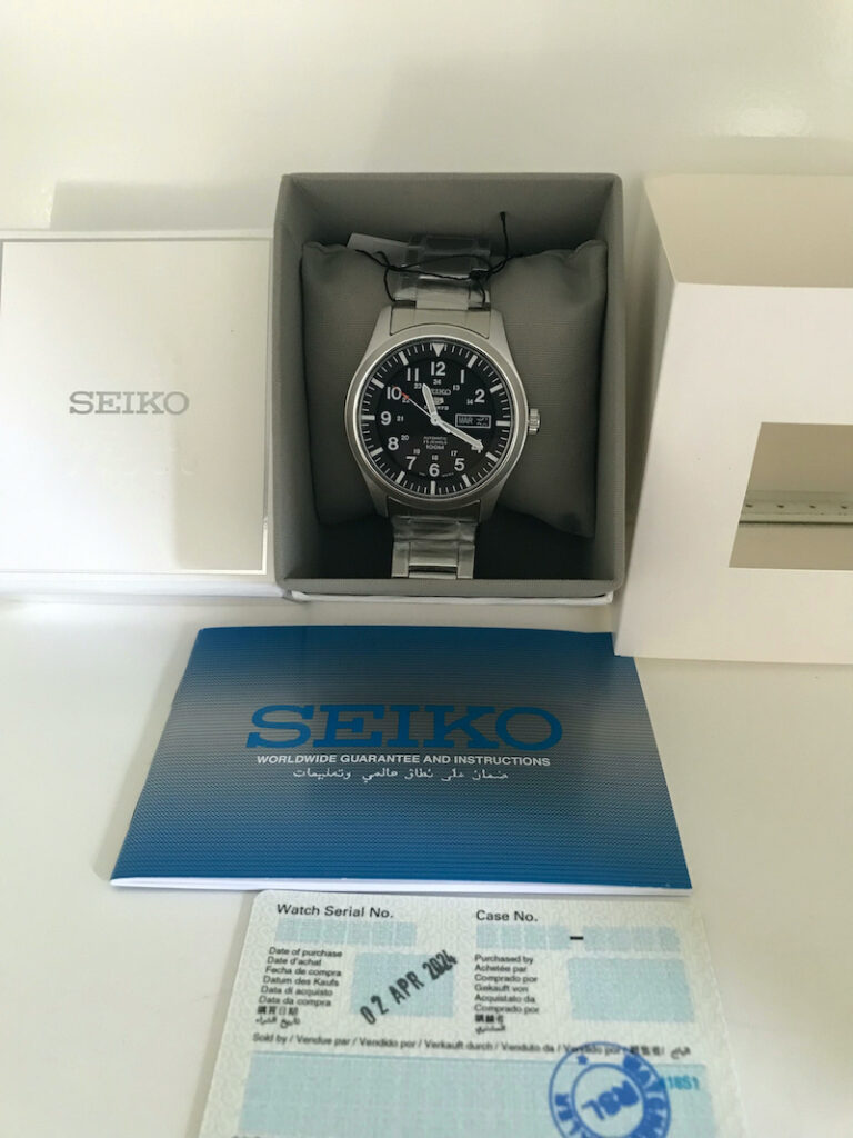 Seiko 5 Day Date ref Sport Automatik SNZG13K1_1